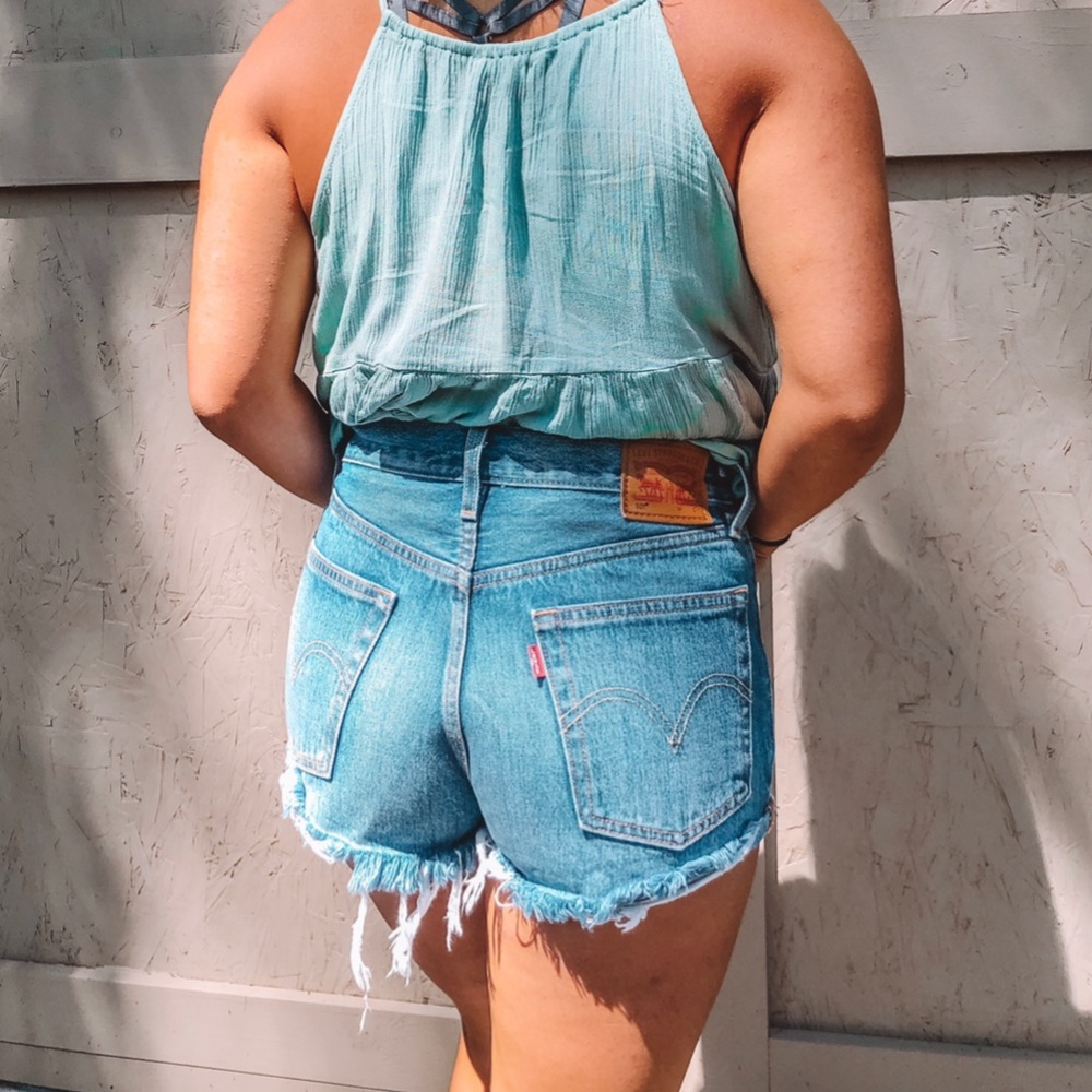 501 LEVI SHORTS